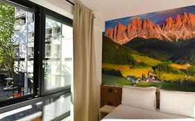 YUGOGO PELLICO 8 Trento Centro